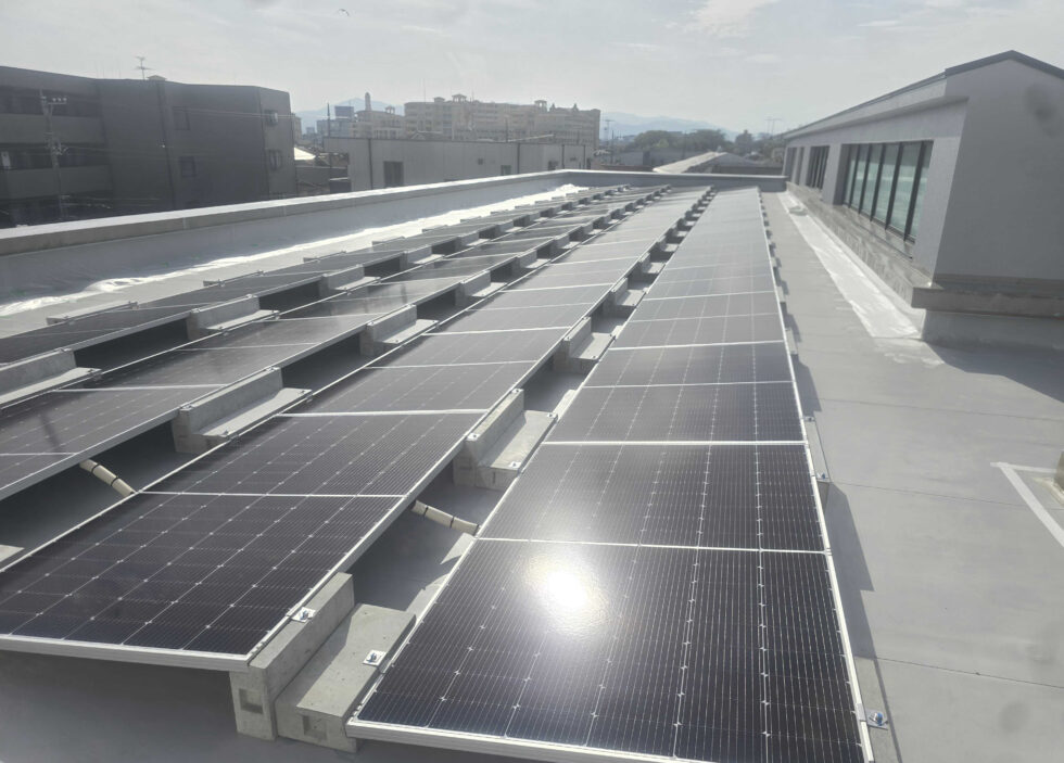 神奈川県の工場様｜太陽光発電設備 19.8kWの施工写真