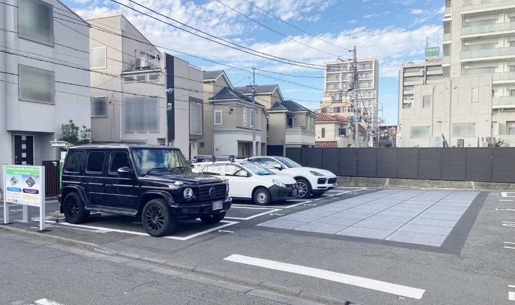 東京都のコインパーキング様｜路面型太陽光発電設備の施工写真